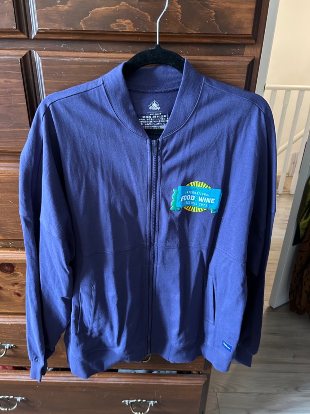Disney Walt Disney World Epcot food & wine festival spirit jersey jacket M NWOT
